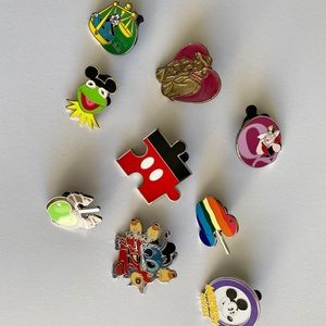 Disney Pin Set.